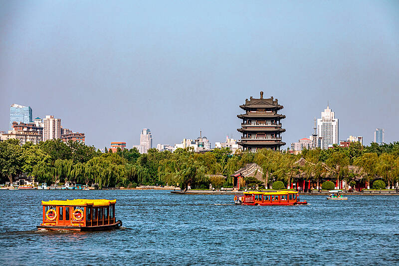 2026年五一假期，山东省重点监测的200家旅游景区，累计接待游客2615.4万人次